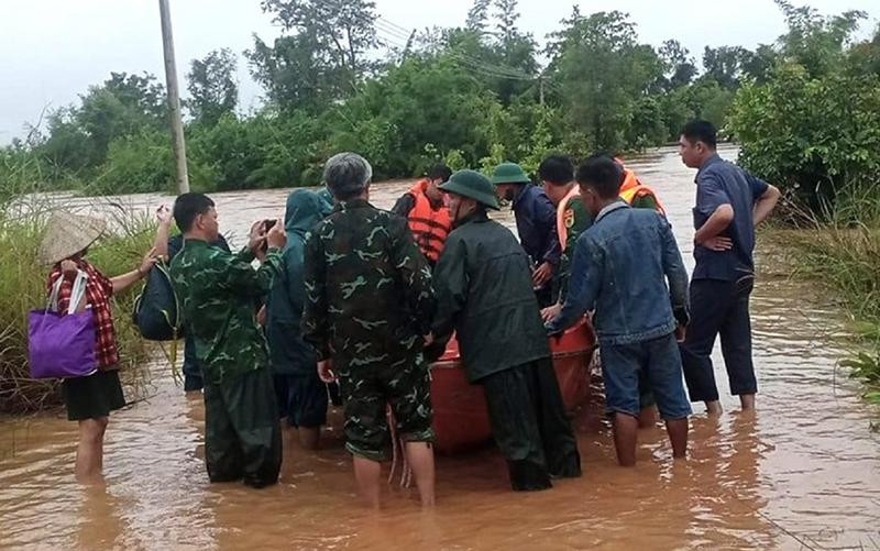 Công điện của Chủ tịch UBND tỉnh Đắk Lắk về việc khẩn trương tập trung ứng phó và kịp thời khắc phục hậu quả lũ đặc biệt lớn, ngập lụt, sạt sở đất, lũ quét trên địa bàn tỉnh